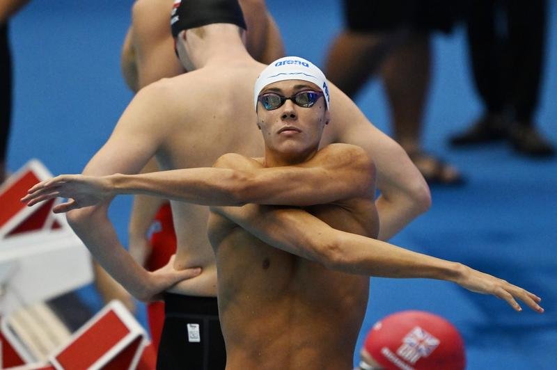  Popovici înoată pentru a-şi apăra titlul mondial la 200 metri liber. La ce oră e cursa