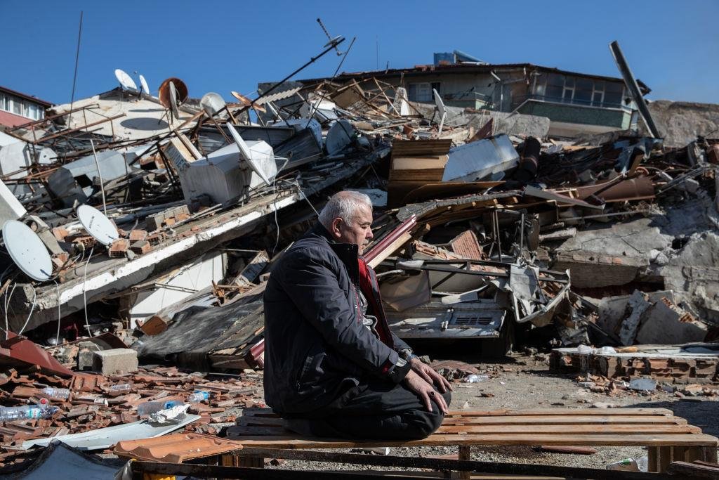  Supraviețuitorii cutremurului catastrofal din Turcia au început să moară răpuși de boli neobișnuite