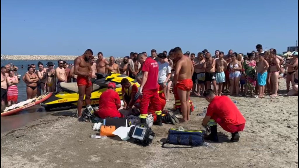  O nouă tragedie pe litoral. Nouă oameni s-au înecat de la începutul sezonului estival. Sute de oameni au ajuns la spital
