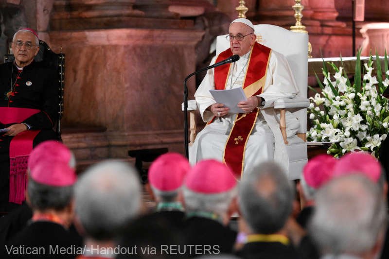  Papa Francisc reproşează Uniunii Europene că nu oferă soluţii pentru oprirea războiului în Ucraina