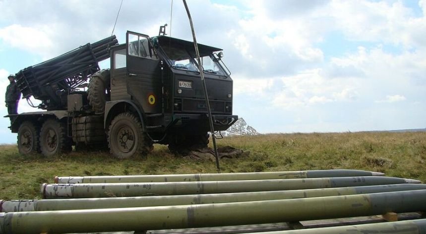  România a trimis un întreg arsenal în Ucraina: lansatoare de rachete, obuziere, TAB-uri, mitraliere și muniție