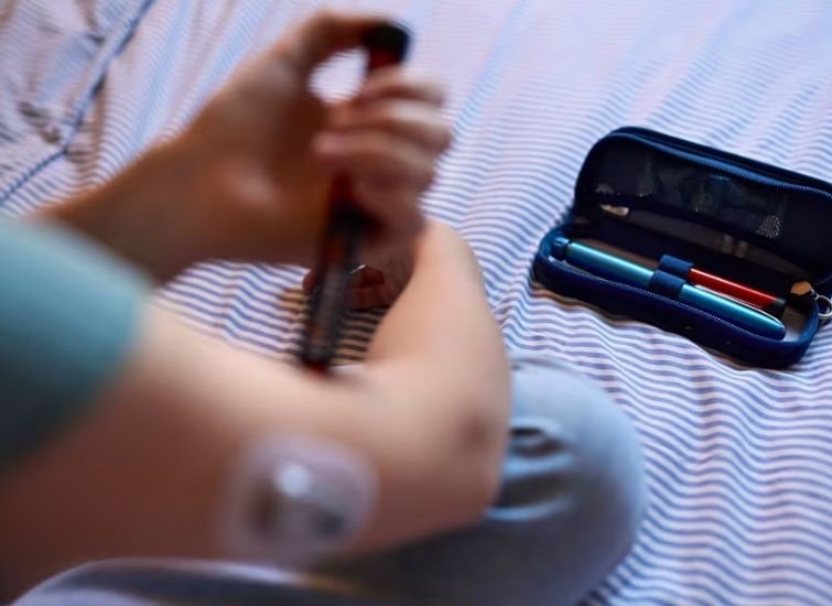  Caz grav la Iaşi: Un bărbat a încercat să-şi ia zilele cu 240 de unități de insulină lentă