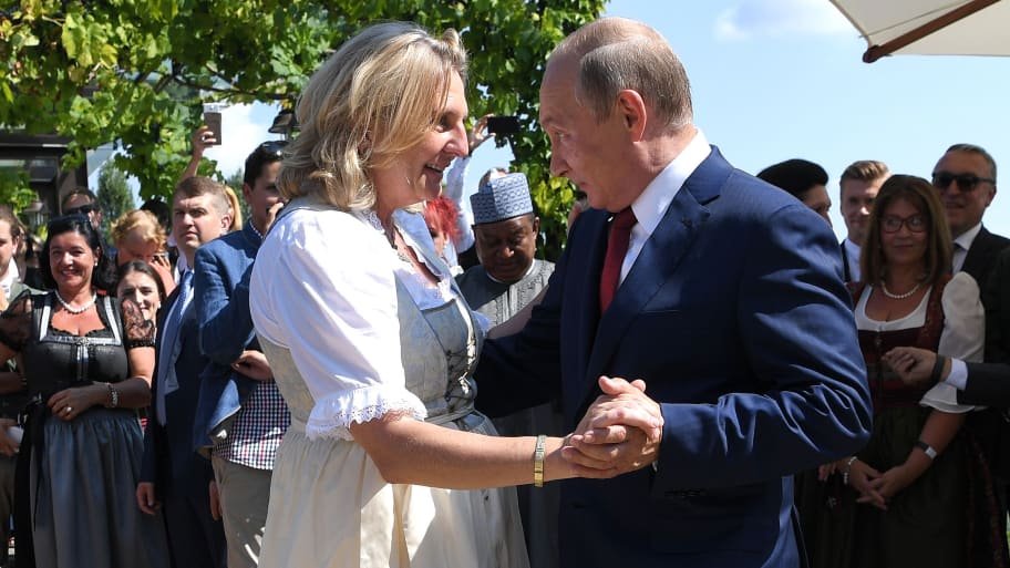  Fostul ministru de externe al Austriei: „Nu am nevoie de Maldive sau de Seychelles. E mai bine în Rusia”
