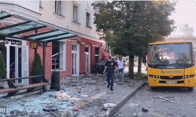  Un grup de civili în drum spre biserică, atacat cu rachete de ruşi: Cel puţin cinci morţi şi zeci de răniţi