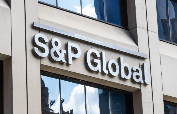  S&P Global a retrogradat ratingurile pentru mai multe bănci regionale din SUA