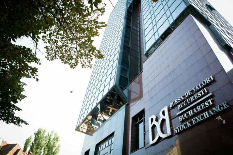  Bursa de la Bucureşti închide pe roşu ultima şedinţă de tranzacţionare a săptămânii