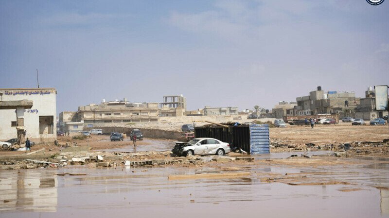  Inundaţii în Libia – Autorităţilor li se cere să nu mai îngroape victimele în gropi comune
