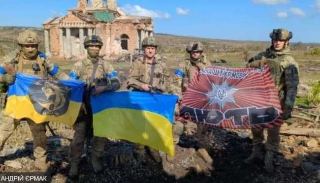 Comandantul forţelor terestre ucrainene anunţă recucerirea satului Klişciivka de lângă Bahmut