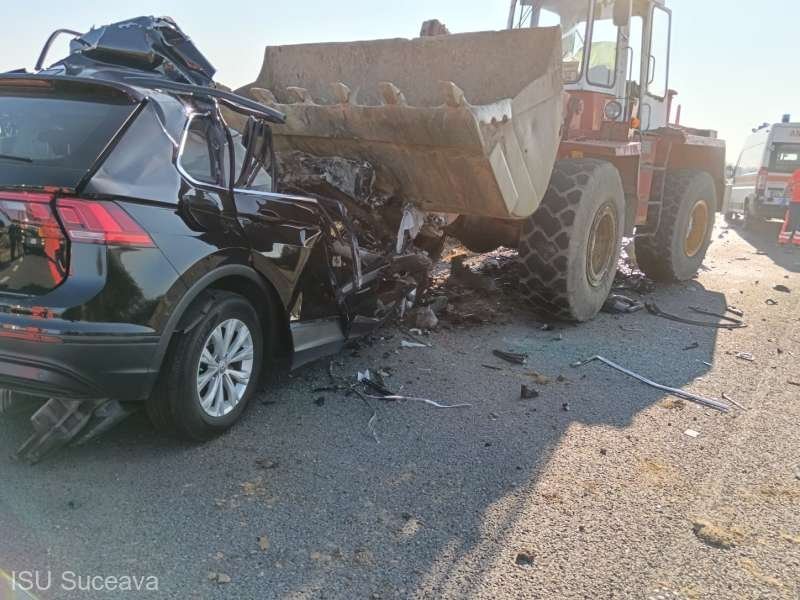  Accident teribil la Rădăuţi: Un şofer a murit după ce a lovit în plin un excavator