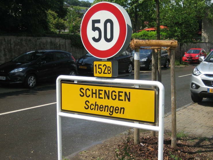  Ciolacu: „Eu nu am nicio problemă ca Austria să iasă din Schengen, să îşi facă ziduri cu sârmă ghimpată şi electrice”