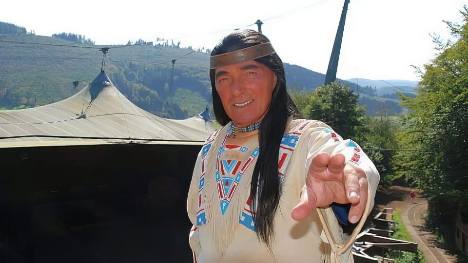  Interpretul personajului Winnetou s-a născut în Sebeș. Povestea lui Mircea Breazu, actorul care a interpretat rolul căpeteniei apașe timp de 25 de ani