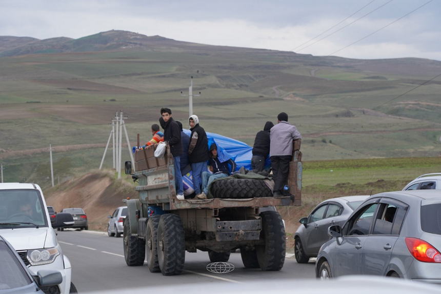 Everanul anunţă că aproape jumătate din populaţia Nagorno Karabah s-a refugiat în Armenia