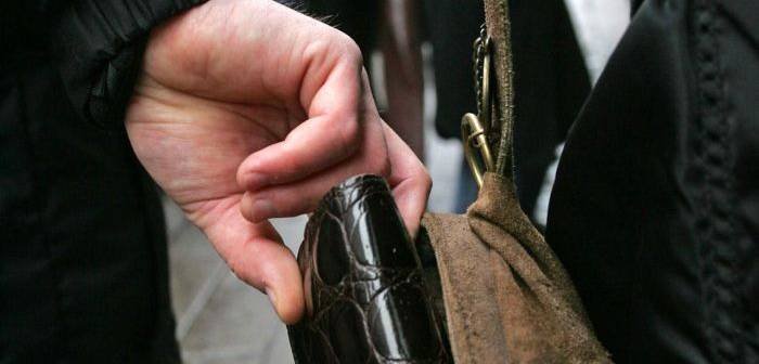  O ucraineancă fura portofele în serie prin magazinele ieşene după ce îşi făcuse de cap în mai multe oraşe