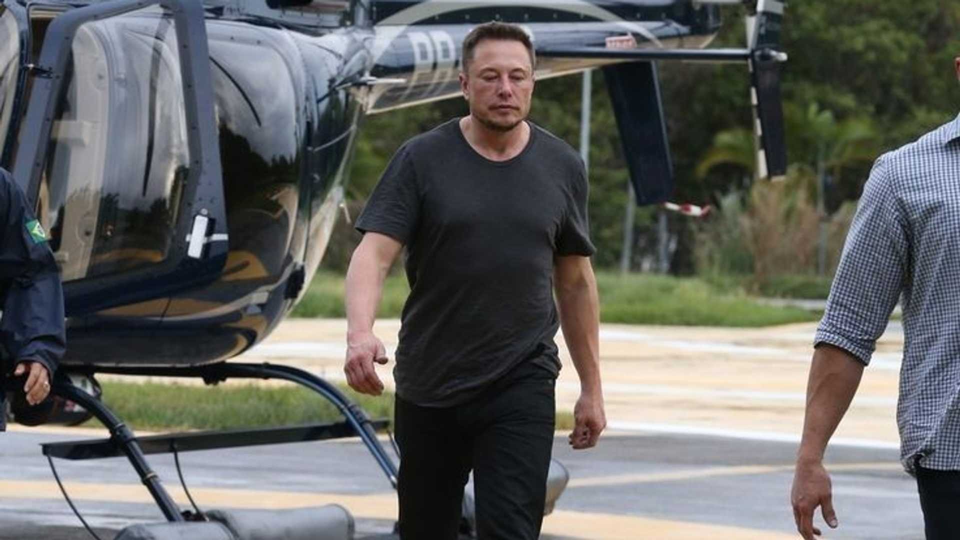  Cum a aterizat Elon Musk printre oalele cu chişleag de la Plugari, Iaşi. Mărturia plină de umor a unui profesor universitar