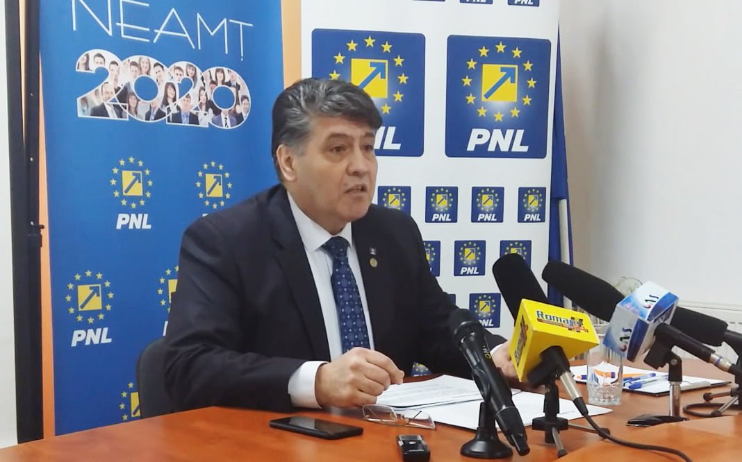  Deputatul Laurenţiu Leoreanu recunoaşte că reintroducea serviciului militar obligatoriu este dificilă