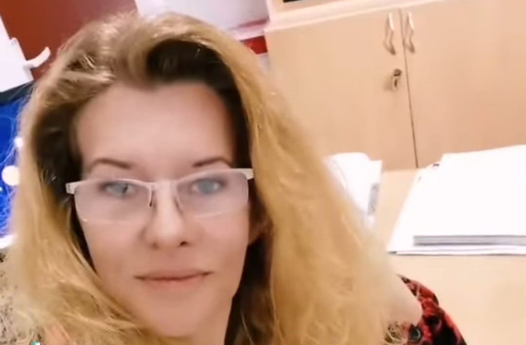  Jurista de la Spitalul Lupeni care înregistra mesaje cu tentă sexuală în timpul programului, iertată de conducere
