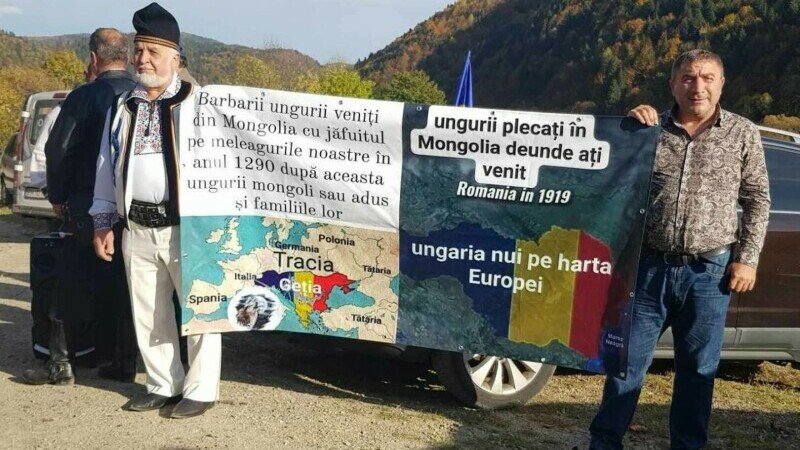  Un grup de naţionalişti români analfabeţi le cere maghiarilor să se întoarcă în Mongolia