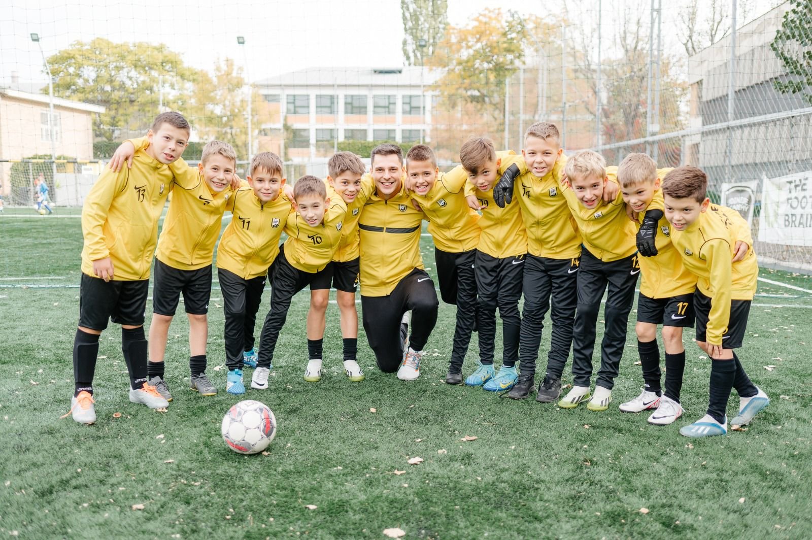  O academie ieșeană de fotbal, alături de granzii Europei