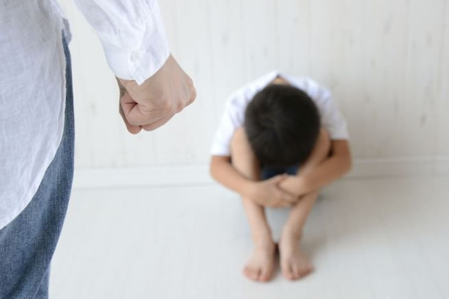  Vaslui: Copil de cinci ani cu ruptură de splină după ce ar fi fost agresat de tată
