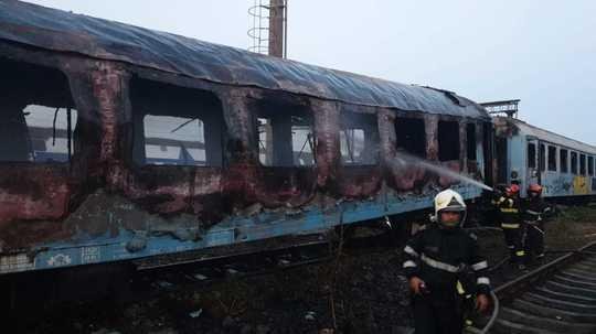  Incendiu la un vagon de tren staţionat în gara Bârnova