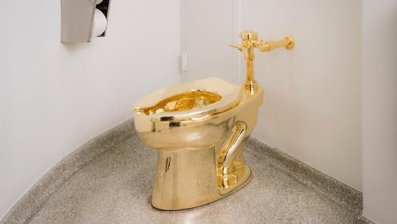  Patru bărbaţi care au furat o toaletă din aur masiv de la Palatul Blenheim au fost inculpaţi