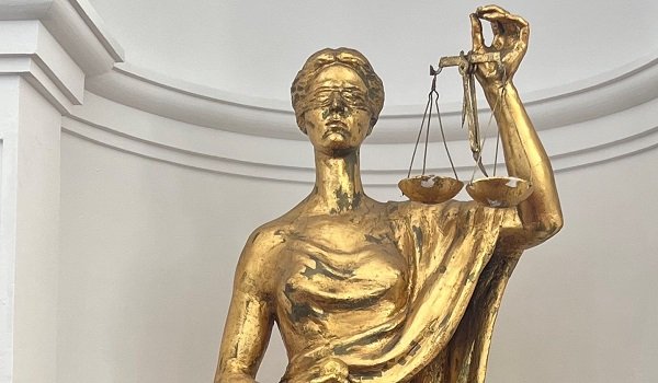  Înfrângere usturătoare pentru Inspecţia Judiciară şi majoritatea din CSM: Judecătoarele Panioglu şi Guluţanu se întorc în magistratură