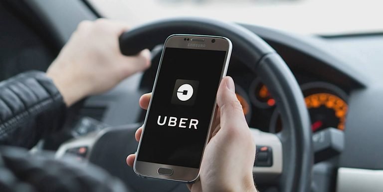  Controale la şoferii Uber şi Bolt. Au fost aplicate 20 de amenzi