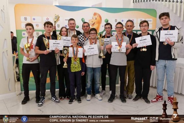 Iaşul, medalii de argint la Campionatul Naţional de Şah pe echipe