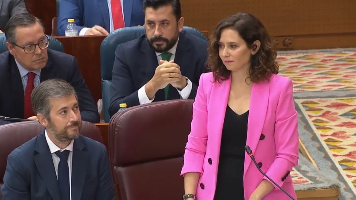  Şefa regiunii Madrid l-a insultat pe premierul Sanchez în timpul unei dezbateri aprinse în Parlament