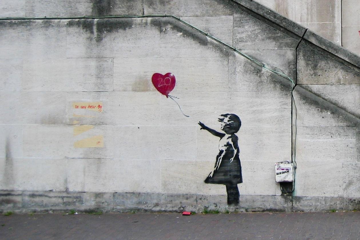  Un interviu mai vechi realizat de BBC dezvăluie parţial identitatea artistului Banksy