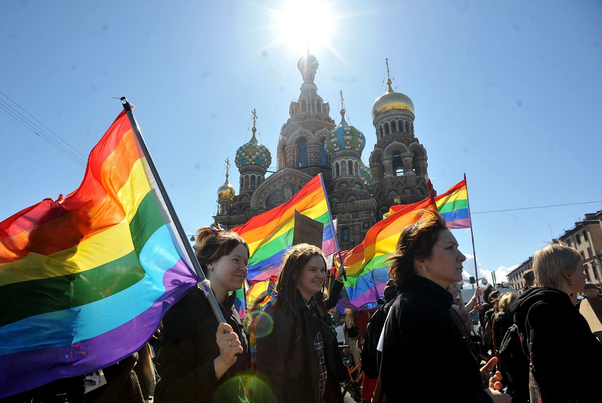  Curtea Supremă a Rusiei interzice mişcarea LGBT calificând-o drept „extremistă”