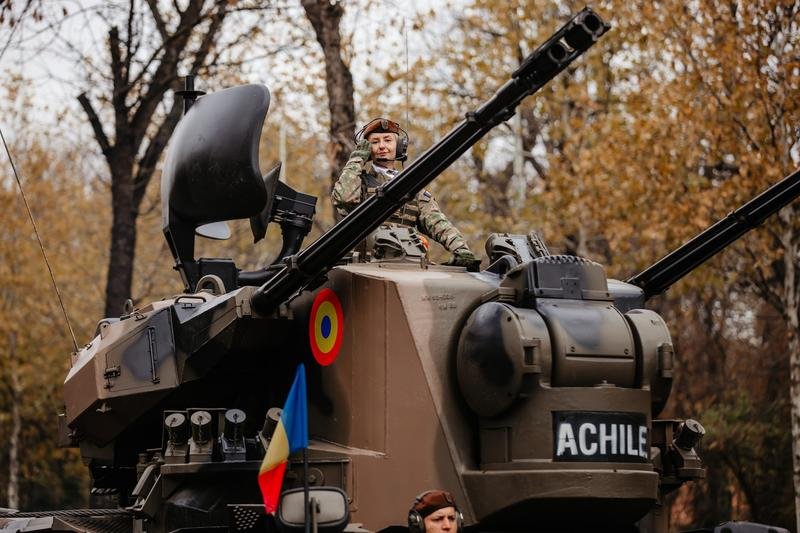  LIVE VIDEO Parada militară de 1 Decembrie București: Ce militari și ce tehnică militară defilează pe sub Arcul de Triumf din Capitală de Ziua Națională
