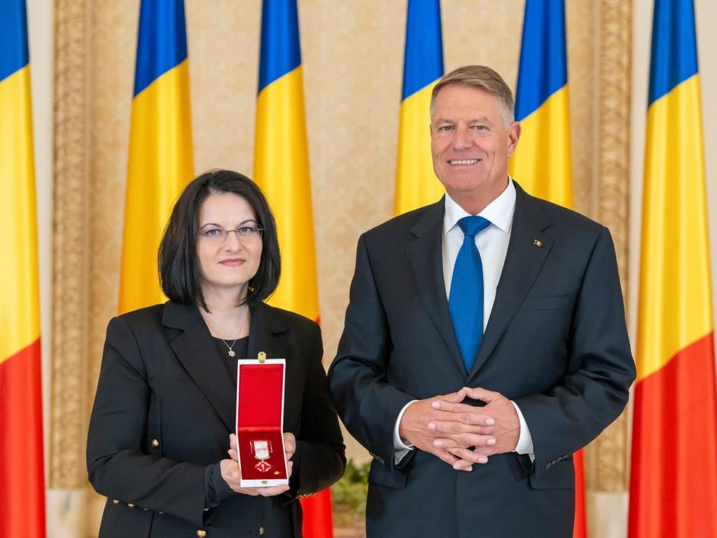  Medicul minune, care i-a salvat viața fetiței cu mâinile amputate, decorat de președintele României