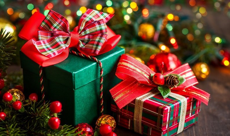  Eseu despre cadoul de Crăciun: cum îl oferi ca să fie perceput la maxima lui valoare? Opinia unui scriitor ieşean