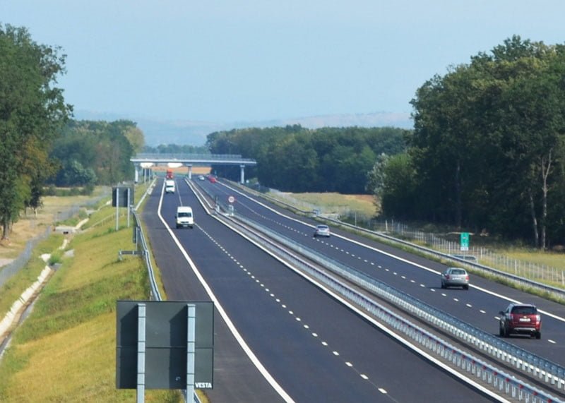  Autostrada Unirii: două licitaţii au fost suspendate. Valoarea contractelor, aproape 100 mil. lei