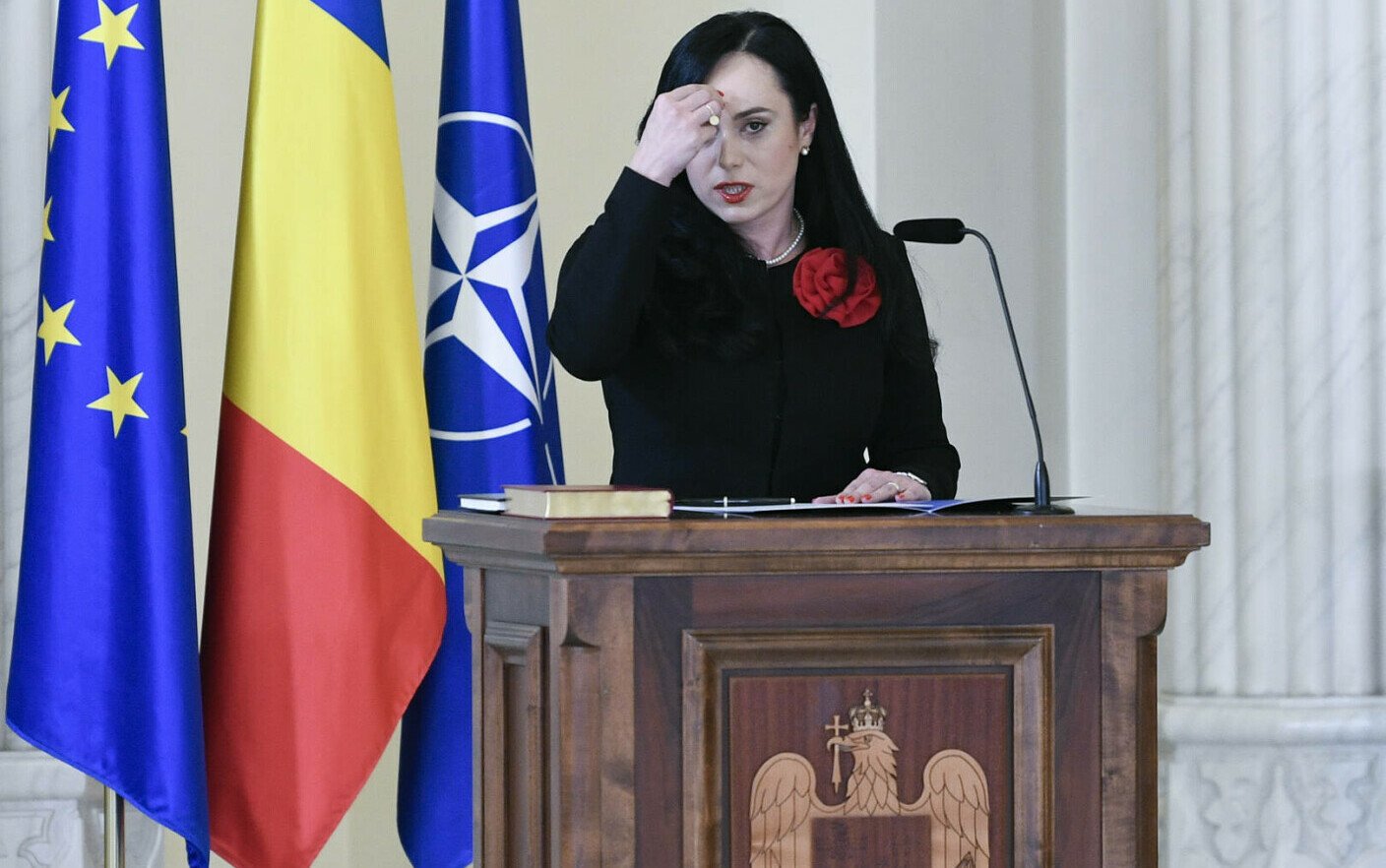  Ministra Muncii nu este în stare să facă diferenţa dintre Diana Şoşoaca şi Laura Codruţa Koveşi