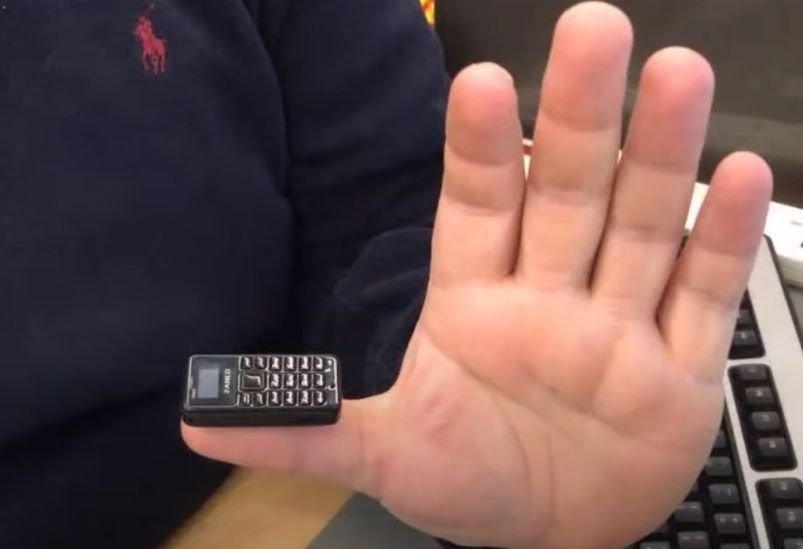  VIDEO Cel mai mic telefon din lume, descoperit într-o ciocolată la Penitenciarul Aiud. Cum arată și ce poate face mobilul deținuților