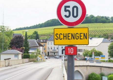  Der Standard: Austria, constrânsă de americani să renunţe la veto pentru primirea României în Schengen