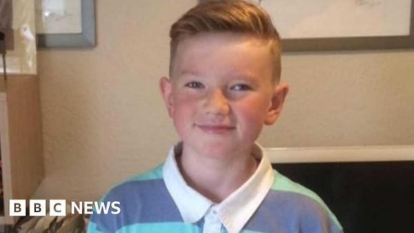  Băiat dispărut la 11 ani, în 2017, când era în vacanță cu mama și bunicul său, găsit după 6 ani