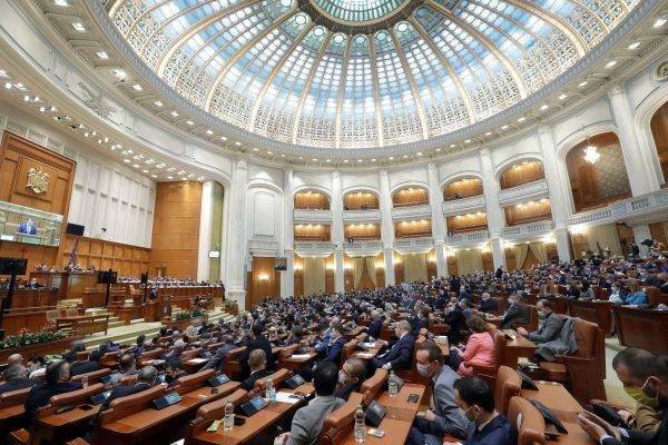  Camera Deputaţilor şi Senatul au adoptat proiectul legii bugetului de stat pe anul 2024