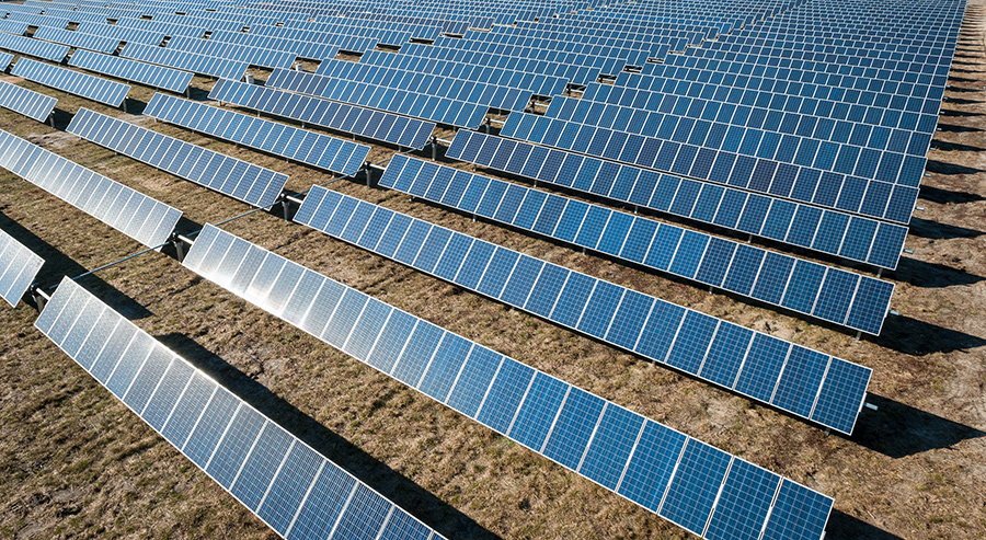  Panourile fotovoltaice încep să facă legea în România: Puterea instalată a depășit centrala nucleară de la Cernavodă