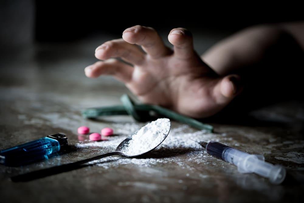  Un tânăr întors din Italia este într-o situaţie limită: în sevraj devine violent, iar dependenţa de heroină nu se poate trata la Iaşi
