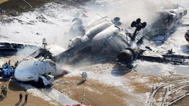  TRAGEDIE AERIANĂ. 34 de persoane au murit după ce un avion S-A PRĂBUŞIT