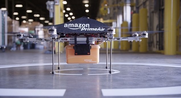  Amazon vrea drone pentru a livra comenzile clienţilor într-o jumătate de oră (VIDEO)