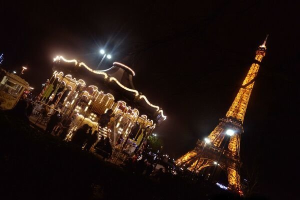  Viză în 48 de ore: Aşa doreşte Parisul să stimuleze turismul chinez în Franţa