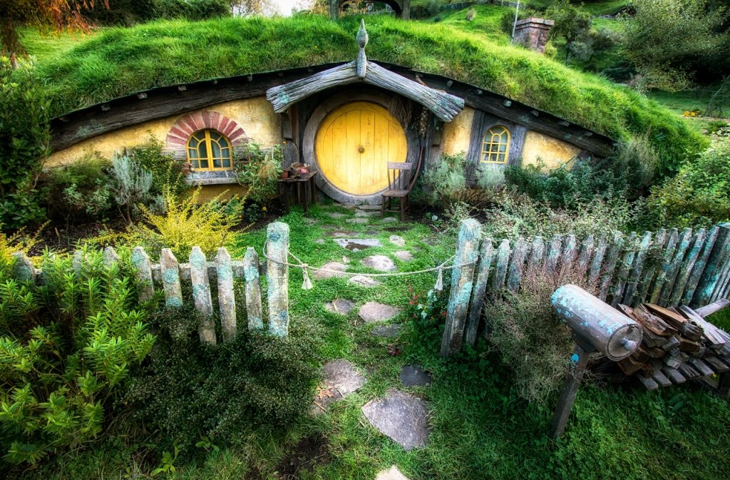  58041_36988_stiri_hobbit-house-Lord-of-the-rings