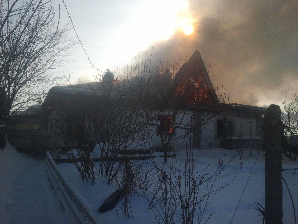  Bărbat mort într-un incendiu la Bârnova. O femeie semiparalizată s-a salvat (FOTO&VIDEO)