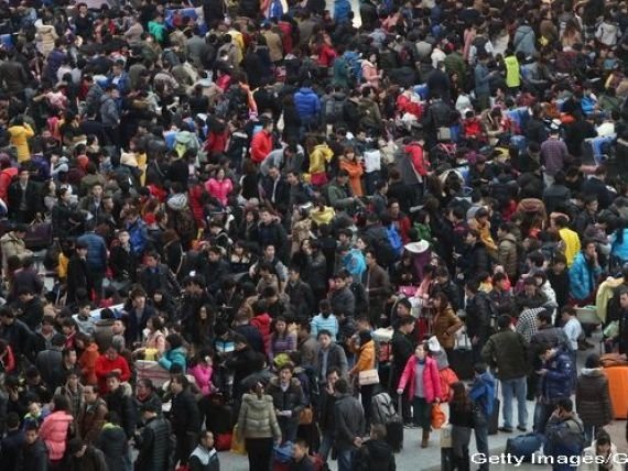  Jumătate din populaţia planetei migrează în aceste zile. Unde se duc oamenii