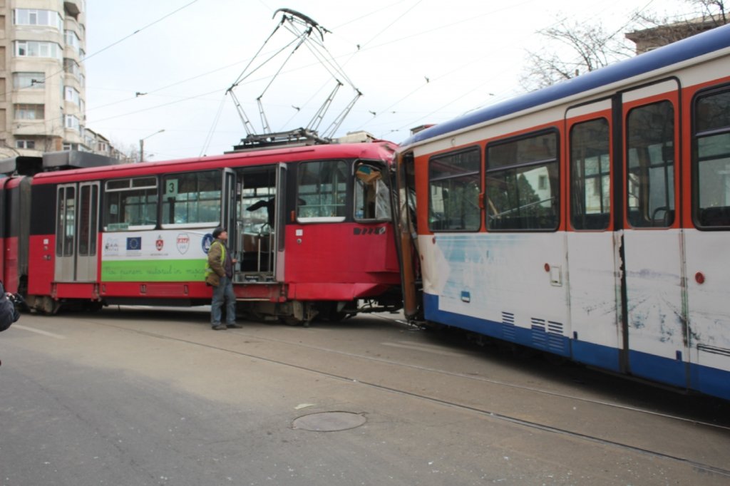  Accidentul cu un tramvai scăpat la vale pe Arcu: „Nu este numai vina vatmanului”