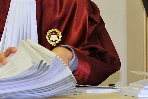  Proiectul de revizuire a Constituţiei a ajuns la CCR: Curtea trebuie să se pronunţe până pe 17 februarie